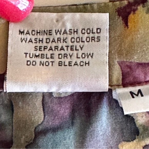 CRAZY Scrubs Batik Woodland Animals Moose Bear Wolf M - Picture 6 of 6